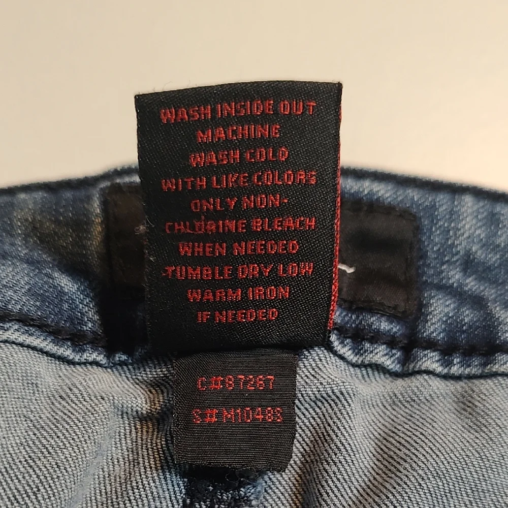Earl Jeans Blue Cropped Jeans with Black Floral Embroidery - Picture 8 of 9